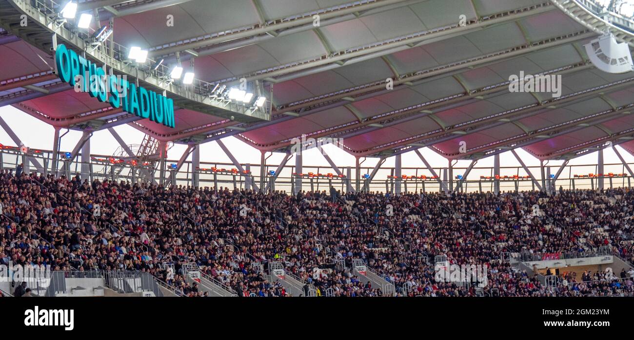 2021 AFL finale preliminare Australiano regole gioco di calcio tra Melbourne e Geelong club di calcio all'Optus Stadium Perth Western Australia. Foto Stock