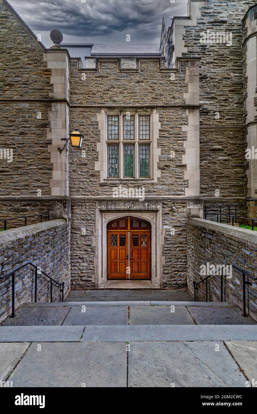 Quadrilatero porta U-Penn University of Pennsylvania - Vista all'ingresso della storica Università della Pennsylvania a West Philadelphia, Pennsylvania. Visto Foto Stock