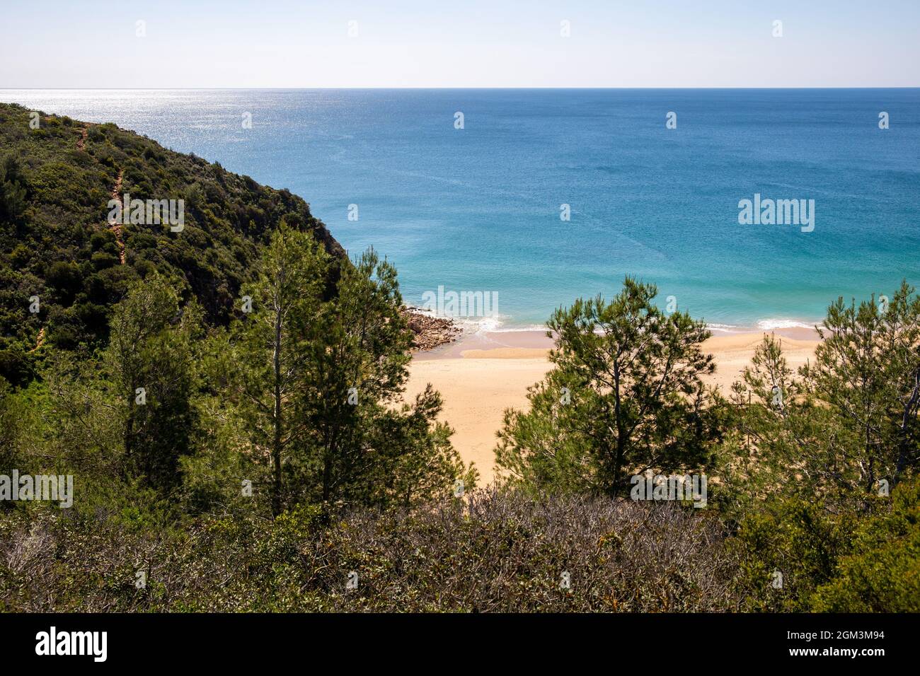 Spiaggia di Boca do Rio, vicino al villaggio di Salema, Algarve, Portogallo. Foto Stock