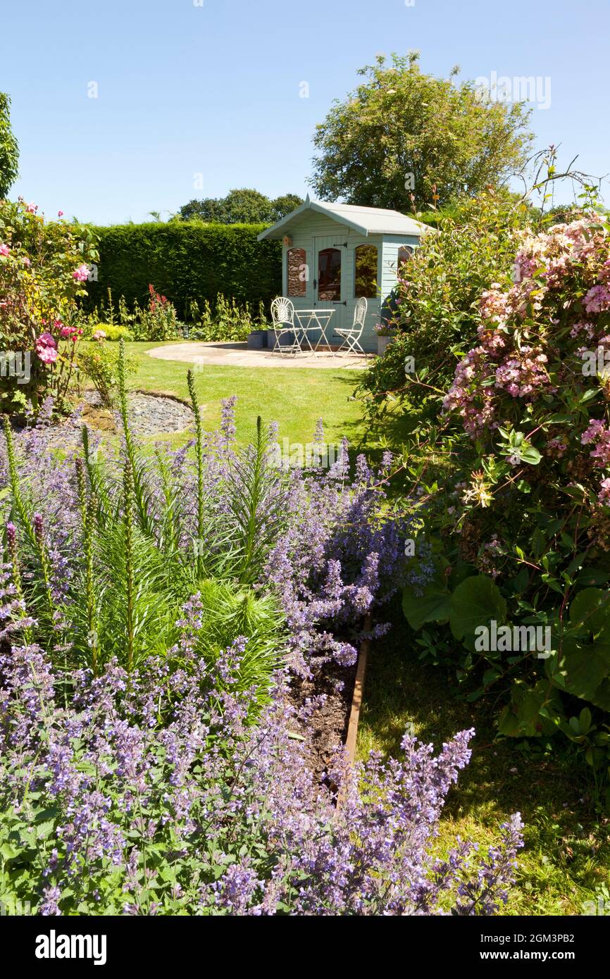 Un giardino di estate Foto Stock