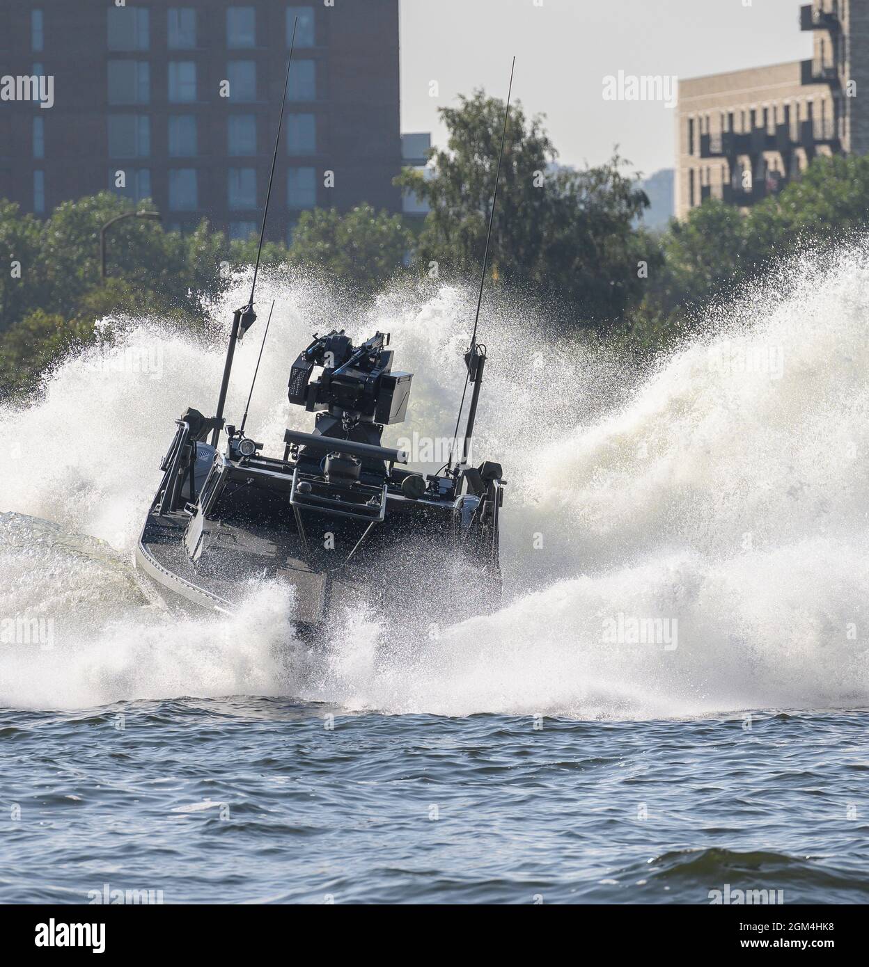 Dimostrazioni di acqua a Victoria Dock da SAAB Docksta CB 90HSM nave da combattimento a DSEI 2021 il 16 settembre 2021 Foto Stock