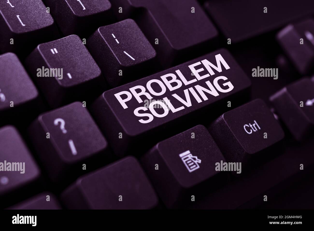 Segnale di testo che mostra la risoluzione dei problemi. Internet Concept per trovare una risposta o mezzi di trattare efficacemente con l'invio di nuovi messaggi in linea, la creazione Foto Stock