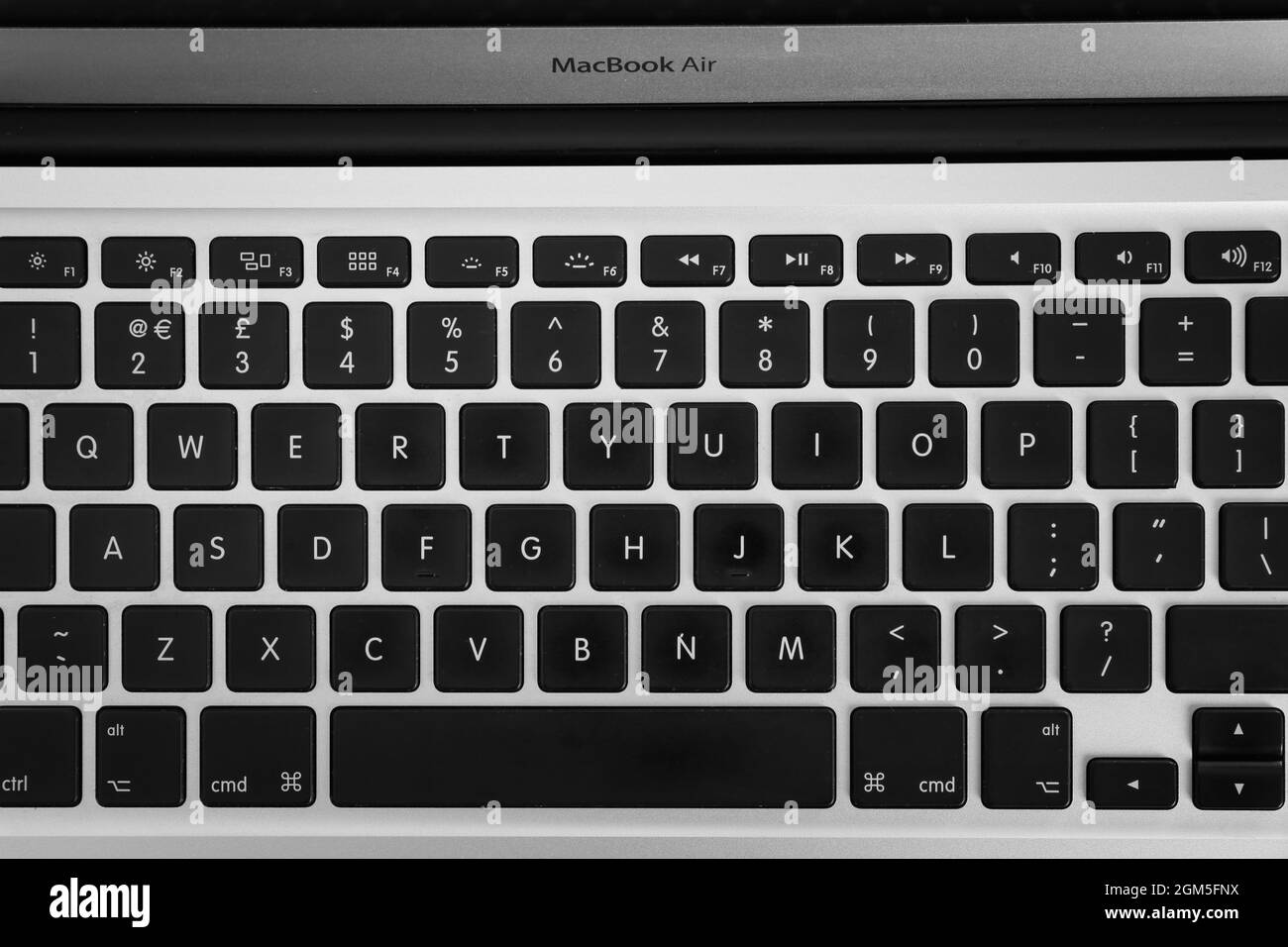 KIEV, UCRAINA - 27 OTTOBRE 2017: Tastiera di Apple MacBook Air Silver,  primo piano Foto stock - Alamy