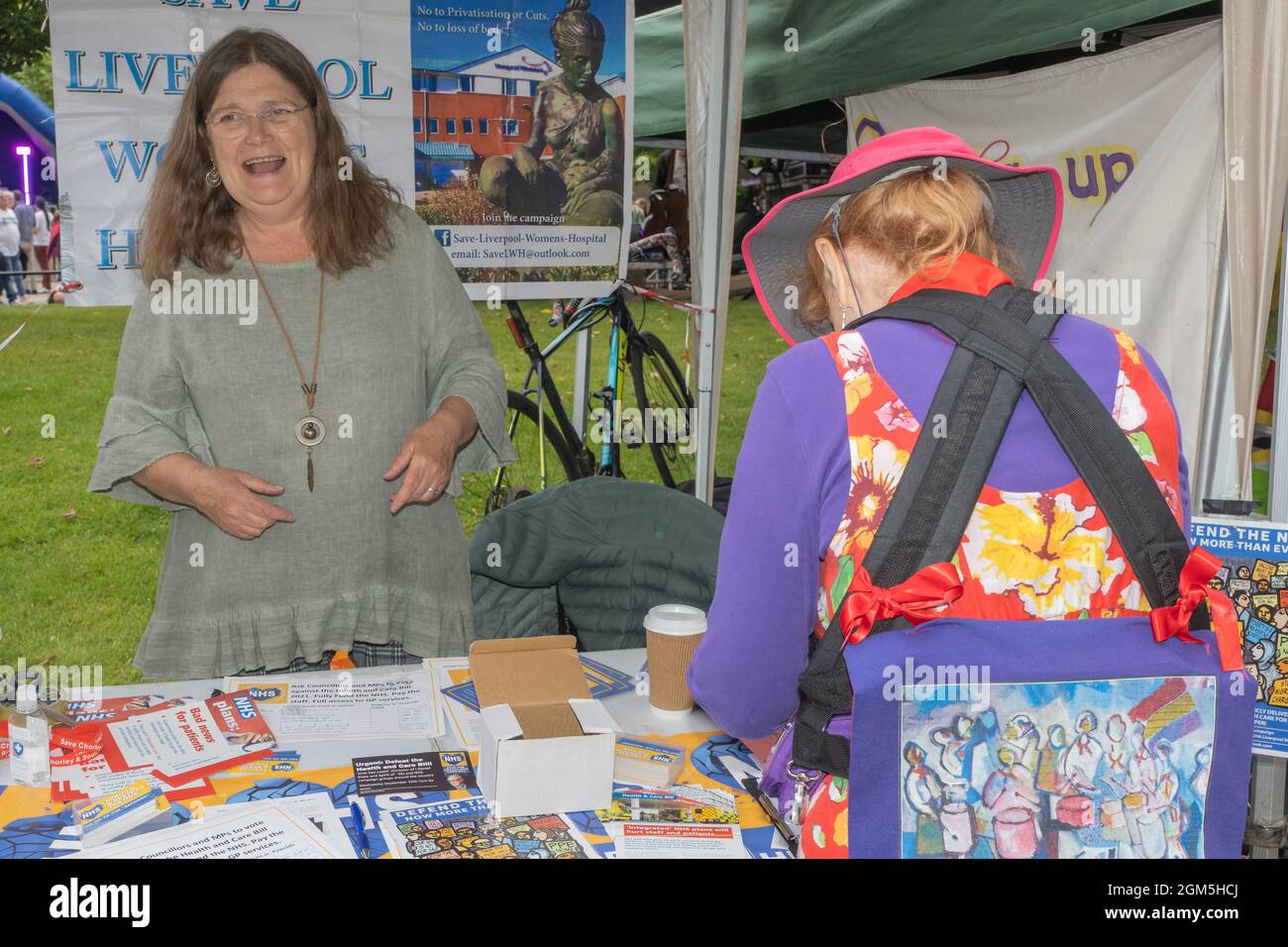 11.09.2021 Wigan, Greater Manchester, Regno Unito. Wigan Diggers' Festival, Wigan, gente del Regno Unito vestita per celebrare la vita e le idee di Wigan nato e allevato GE Foto Stock