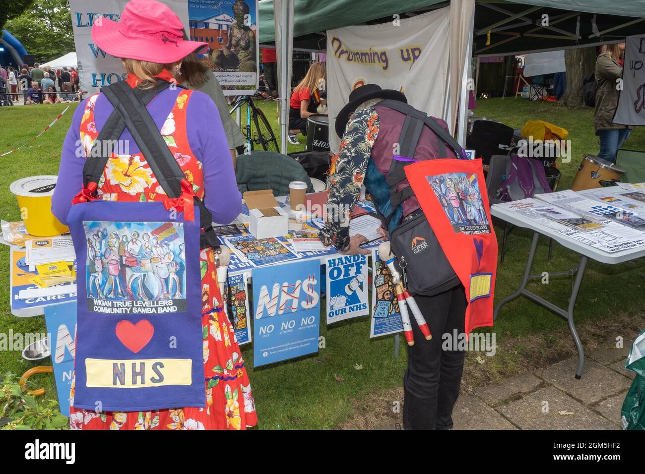11.09.2021 Wigan, Greater Manchester, Regno Unito. Wigan Diggers' Festival, Wigan, gente del Regno Unito vestita per celebrare la vita e le idee di Wigan nato e allevato GE Foto Stock