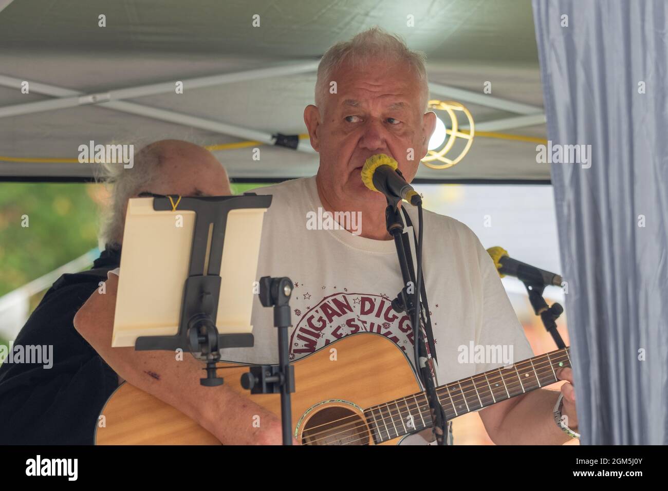 11.09.2021 Wigan, Greater Manchester, Regno Unito. Wigan Diggers' Festival, Wigan, gente del Regno Unito vestita per celebrare la vita e le idee di Wigan nato e allevato GE Foto Stock