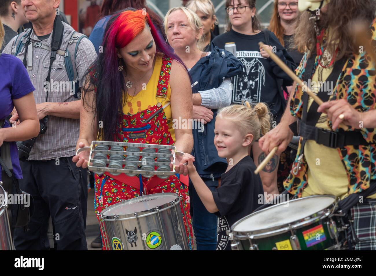 11.09.2021 Wigan, Greater Manchester, Regno Unito. Wigan Diggers' Festival, Wigan, gente del Regno Unito vestita per celebrare la vita e le idee di Wigan nato e allevato GE Foto Stock