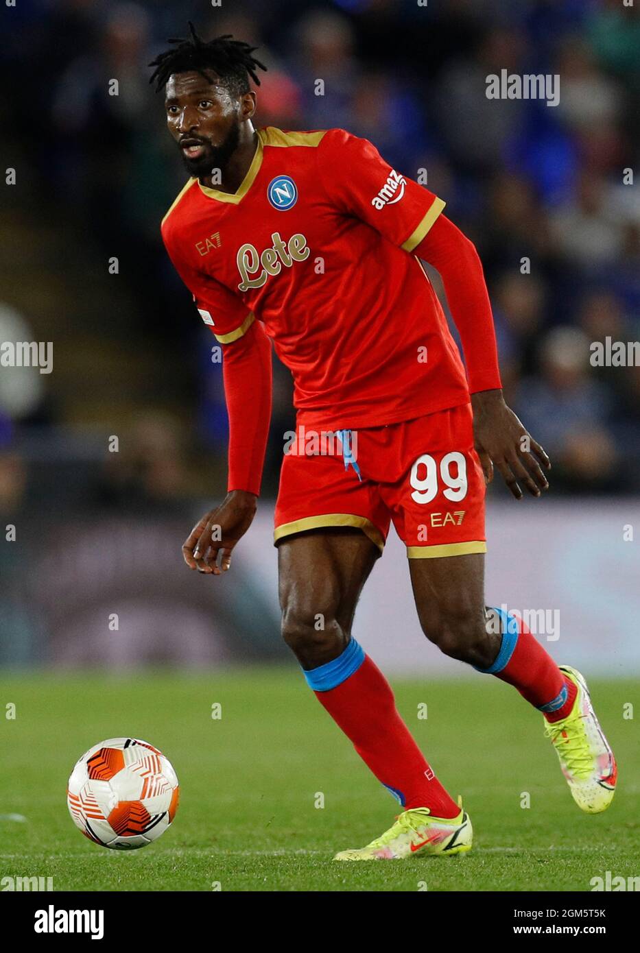 Leicester, Regno Unito. 16 settembre 2021. Andre-Frank Zambo Anguissa di Napoli durante la partita della UEFA Europa League al King Power Stadium di Leicester. Il credito dell'immagine dovrebbe leggere: Darren Staples/Sportimage Credit: Sportimage/Alamy Live News Foto Stock