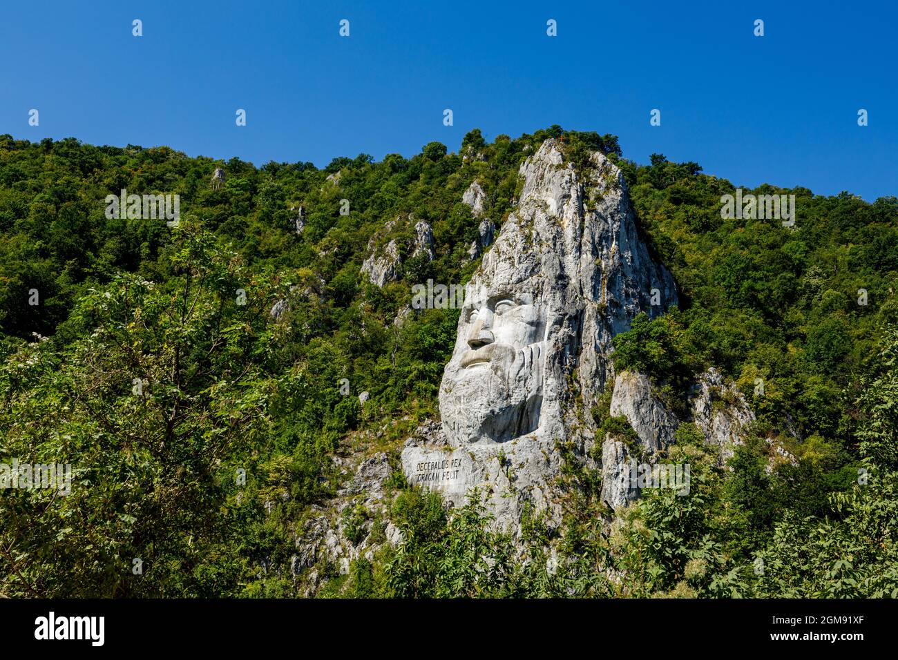 La statua di Rex Decebal sul Danubio in Romania Foto Stock