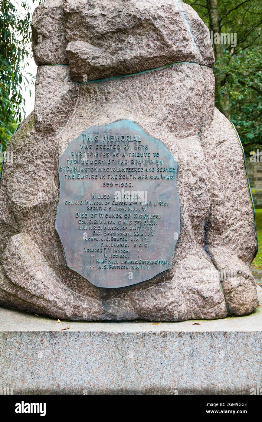 Memoriale della Guerra dei Boeri del Sud Africa agli uomini di Darlington. St Cuthbert's Churchyard, Darlington, County Durham, Inghilterra. Foto Stock