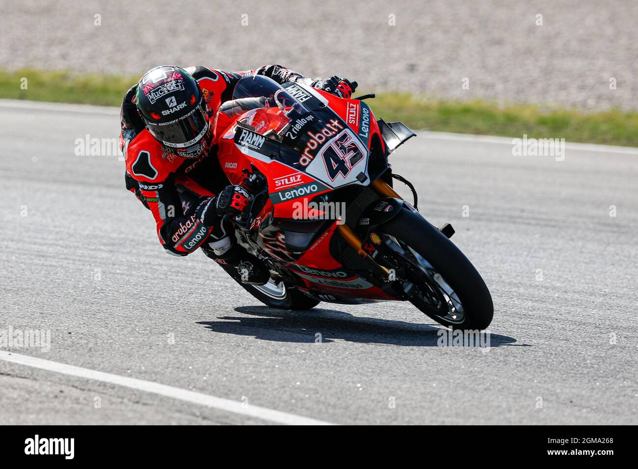 Scott Redding del Aruba.it Racing ? Ducati Team con Ducati Panigale V4  durante il round mondiale della Superbike di Hyundai N Catalunya al Circuit  de Catalunya di Barcellona, Spagna Foto stock -