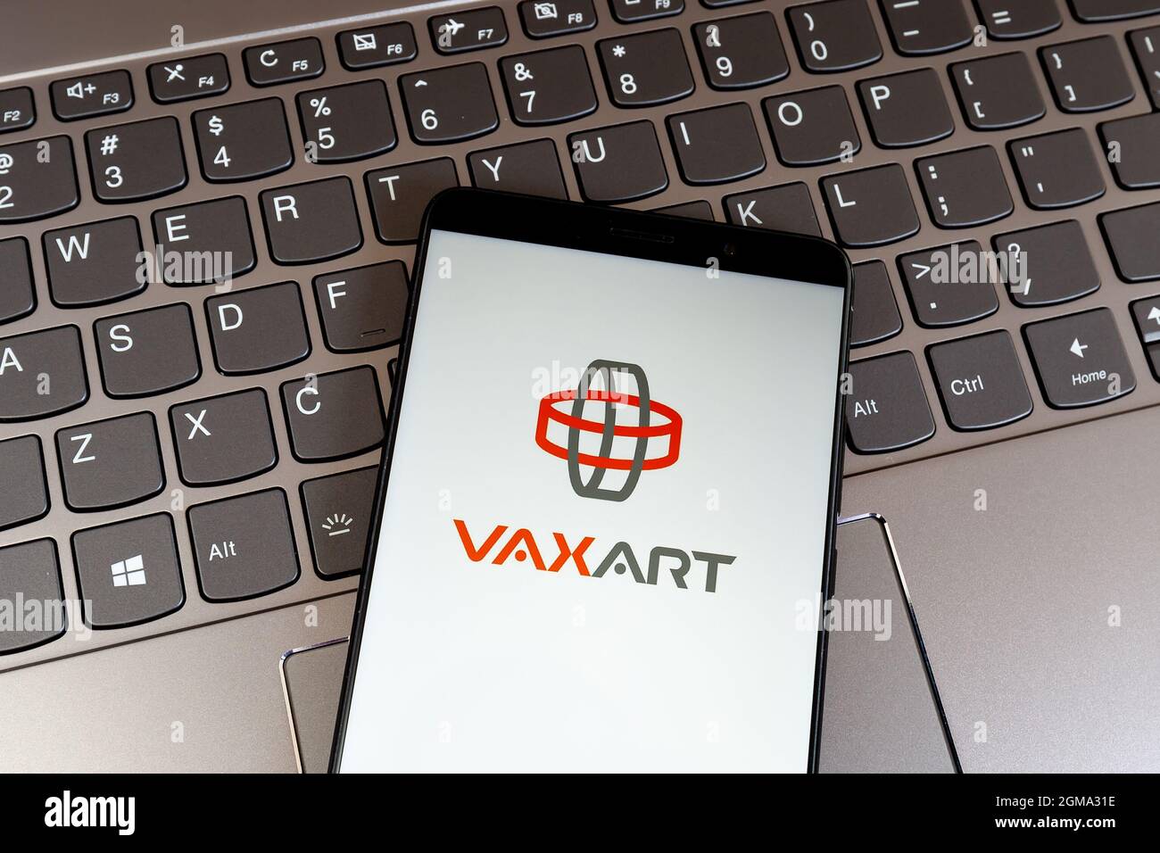 Logo Vaxart sullo schermo dello smartphone sulla tastiera. Foto Stock