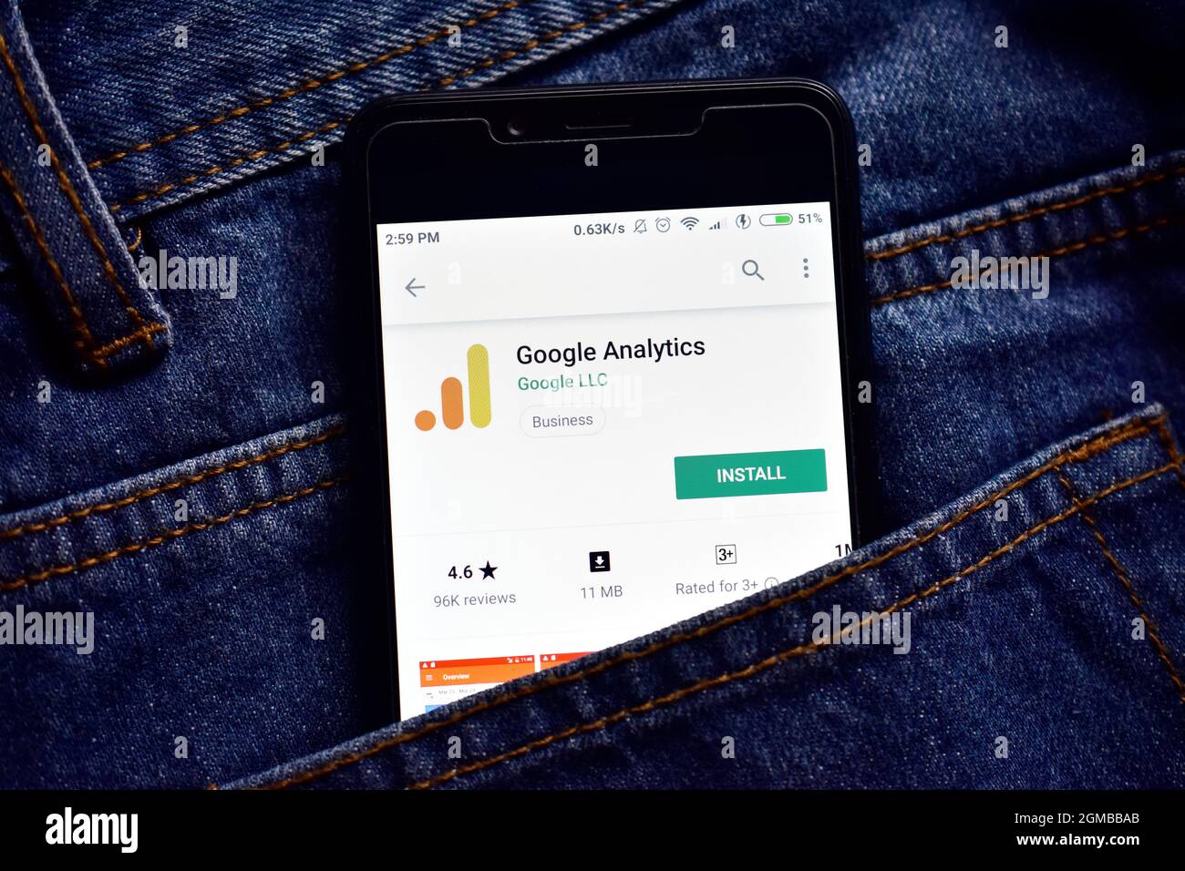 Delhi, india, 13 maggio 2019: goolge analytics su cellulare, play store apps Foto Stock