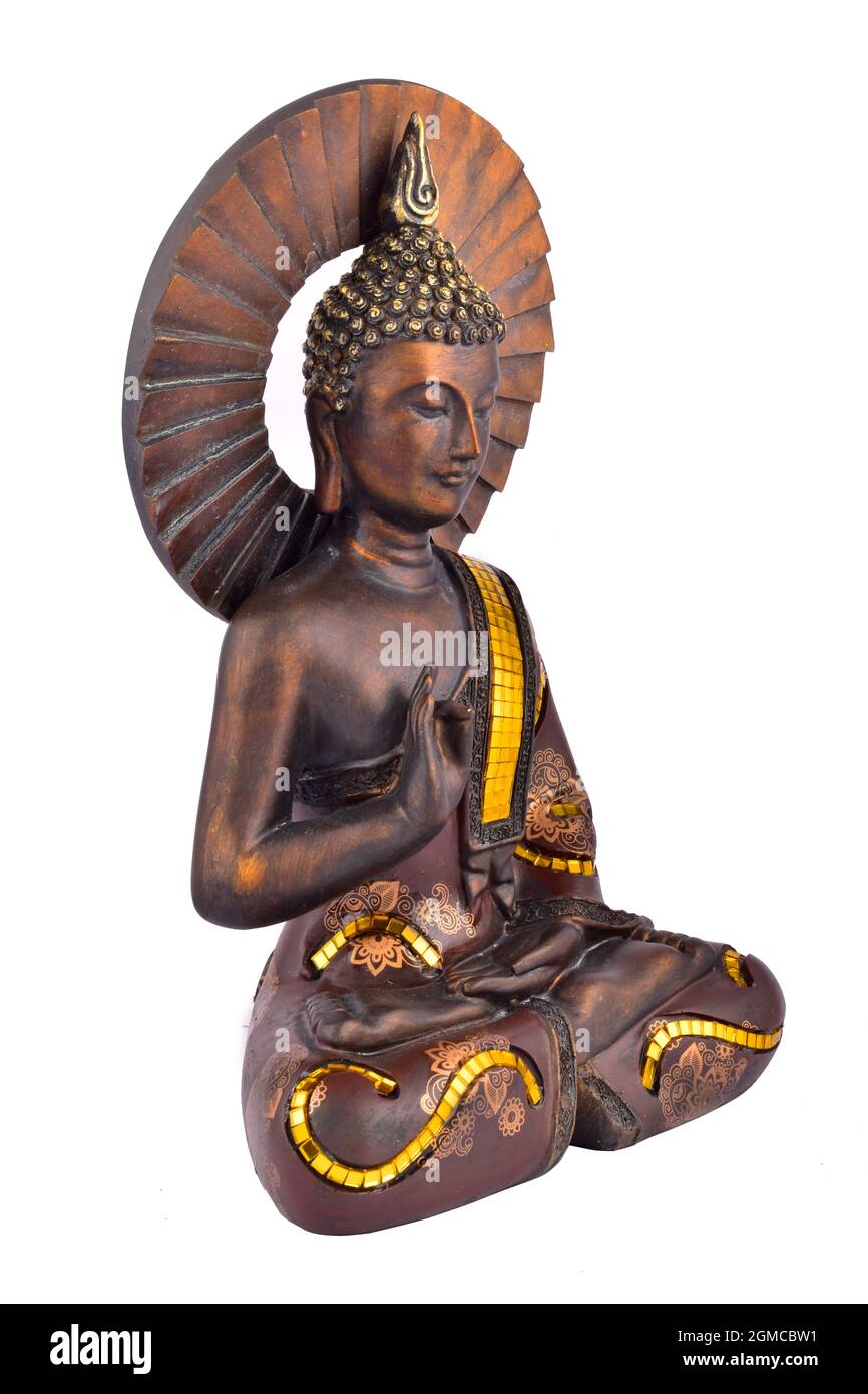Statua di Buddha di ottone isolata su sfondo bianco con Clipping Path Foto Stock