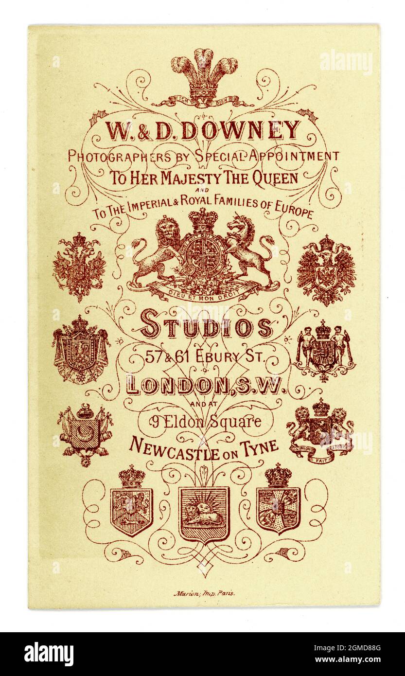 Reverse of Original Victorian carte de Visite (CDV), da rinomati fotografi della regina Victoria, W & D Downey di Londra e Newcastle, Inghilterra Regno Unito circa 1881 Foto Stock