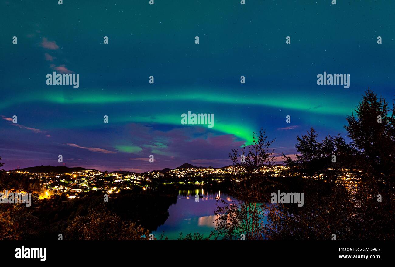 Aurora boreale a fana, Bergen nella Norvegia occidentale Foto Stock