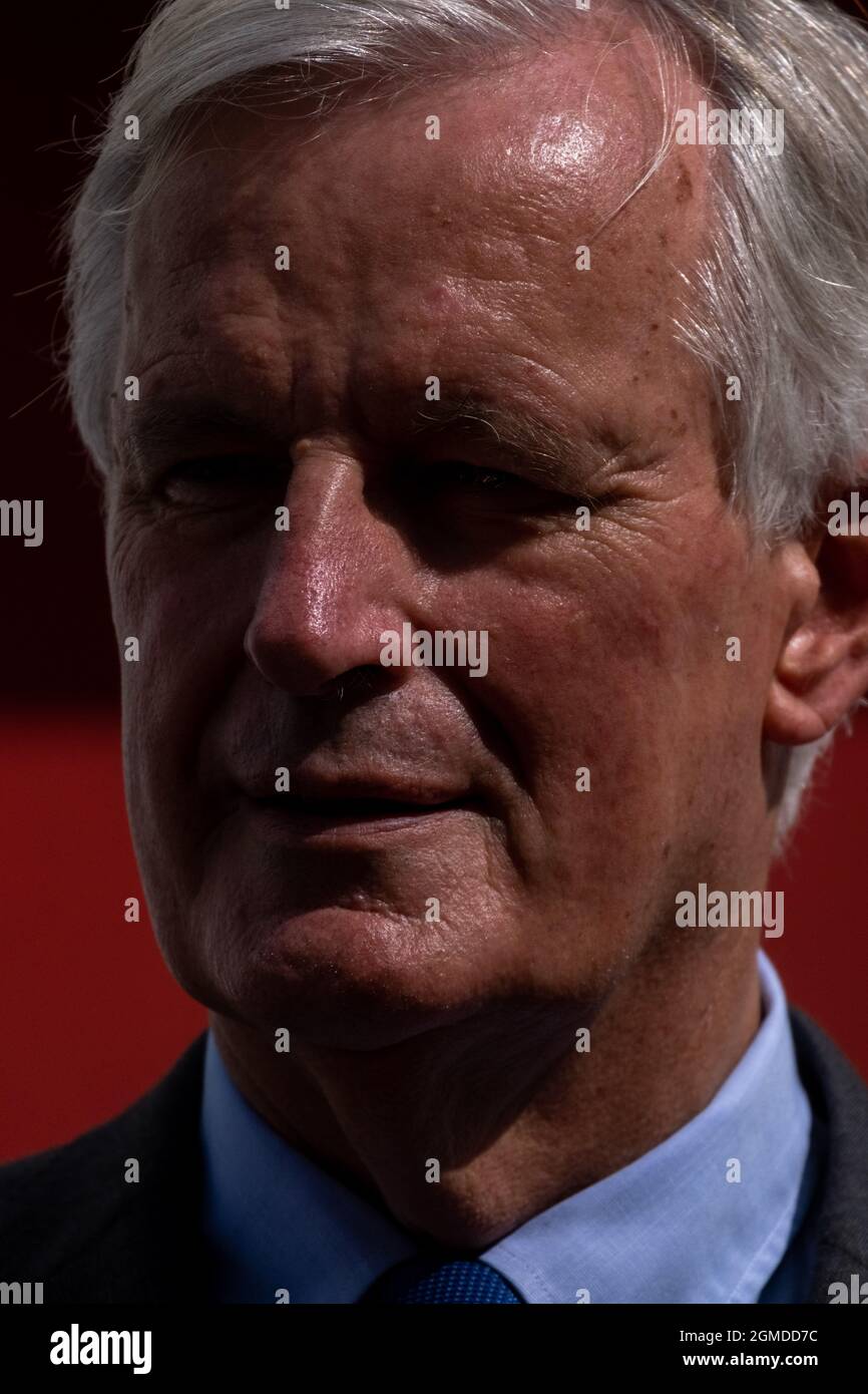 France, Bruz il 16/09/202. Michel Barnier, ex capo negoziatore Brexit e candidato presidenziale, NELLO SPAZIO, Salon Internationales des producti Foto Stock