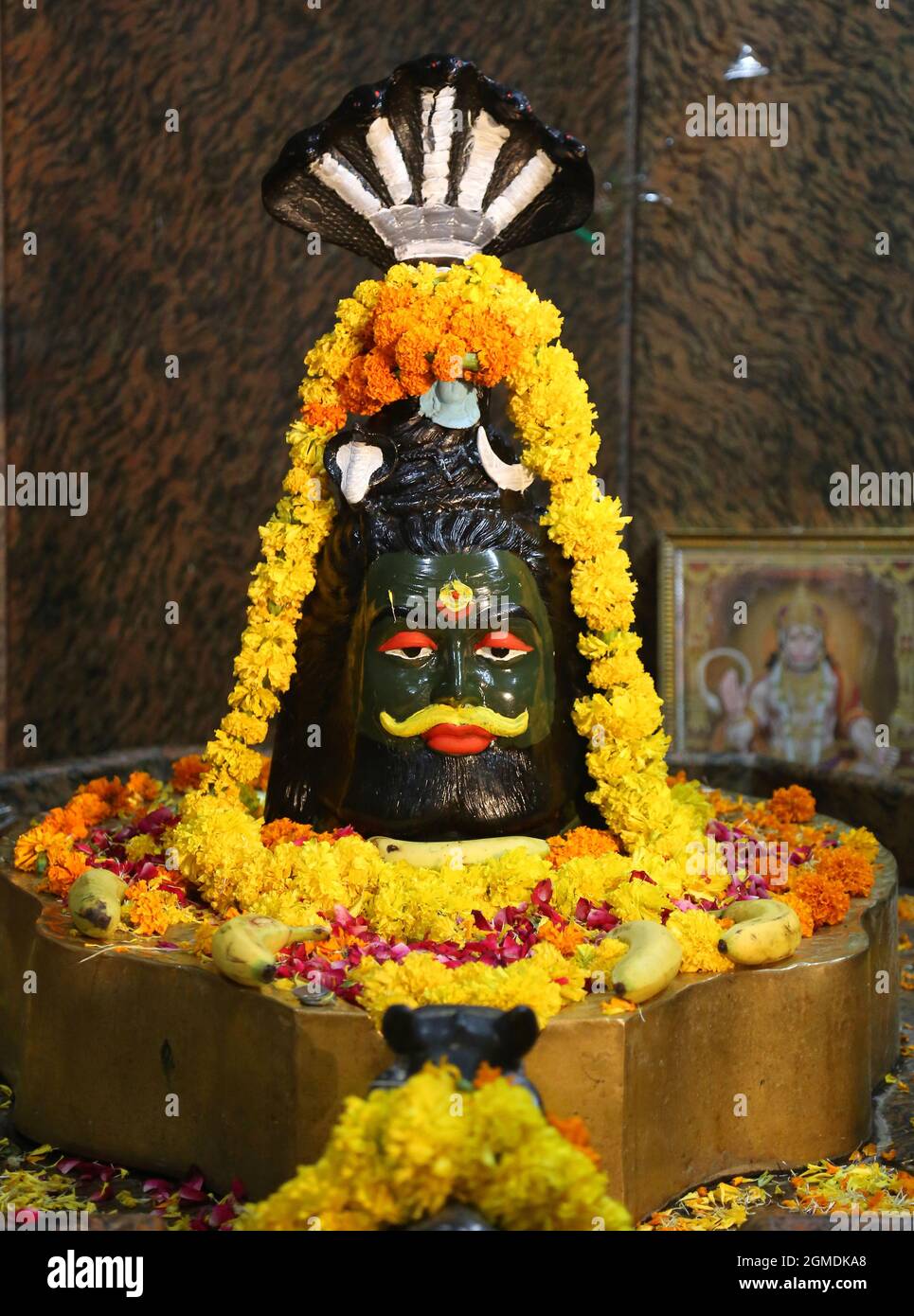 Beawar, Rajasthan, India, 17 settembre 2021: Idol di Signore Hindu Shiva al tempio di Mahakal in occasione del festival Jal Jhulni Ekadashi a Beawar. Credit: Sumit Saraswat/Alamy Live News Credit: Sumit Saraswat/Alamy Live News Foto Stock