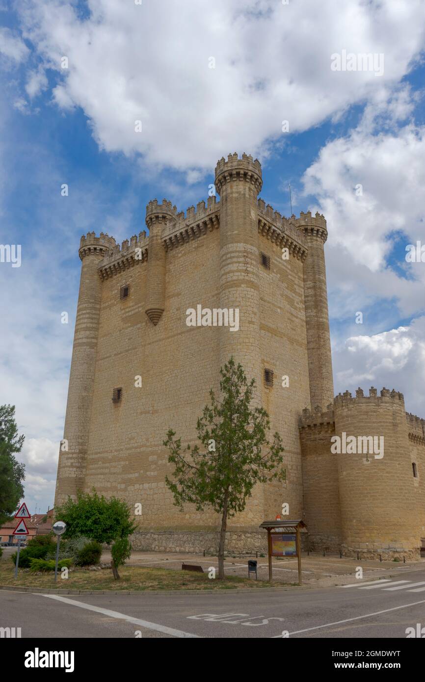 castello di Fuensaldaña in provincia di Valladolid, Spagna Foto Stock