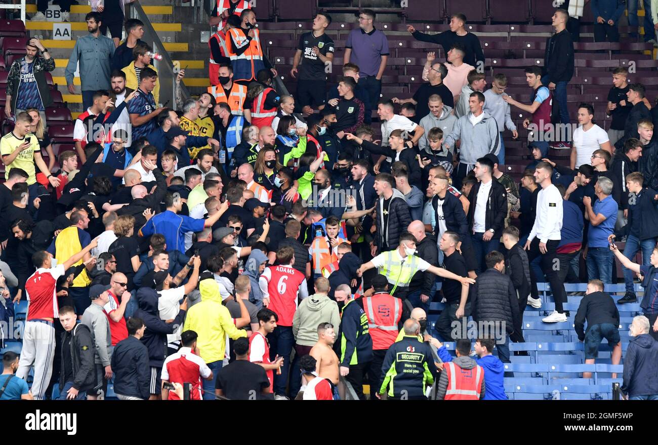 I tempri si fanno beffe dopo la partita della Premier League a Turf Moor, Burnley. Data foto: Sabato 18 settembre 2021. Foto Stock