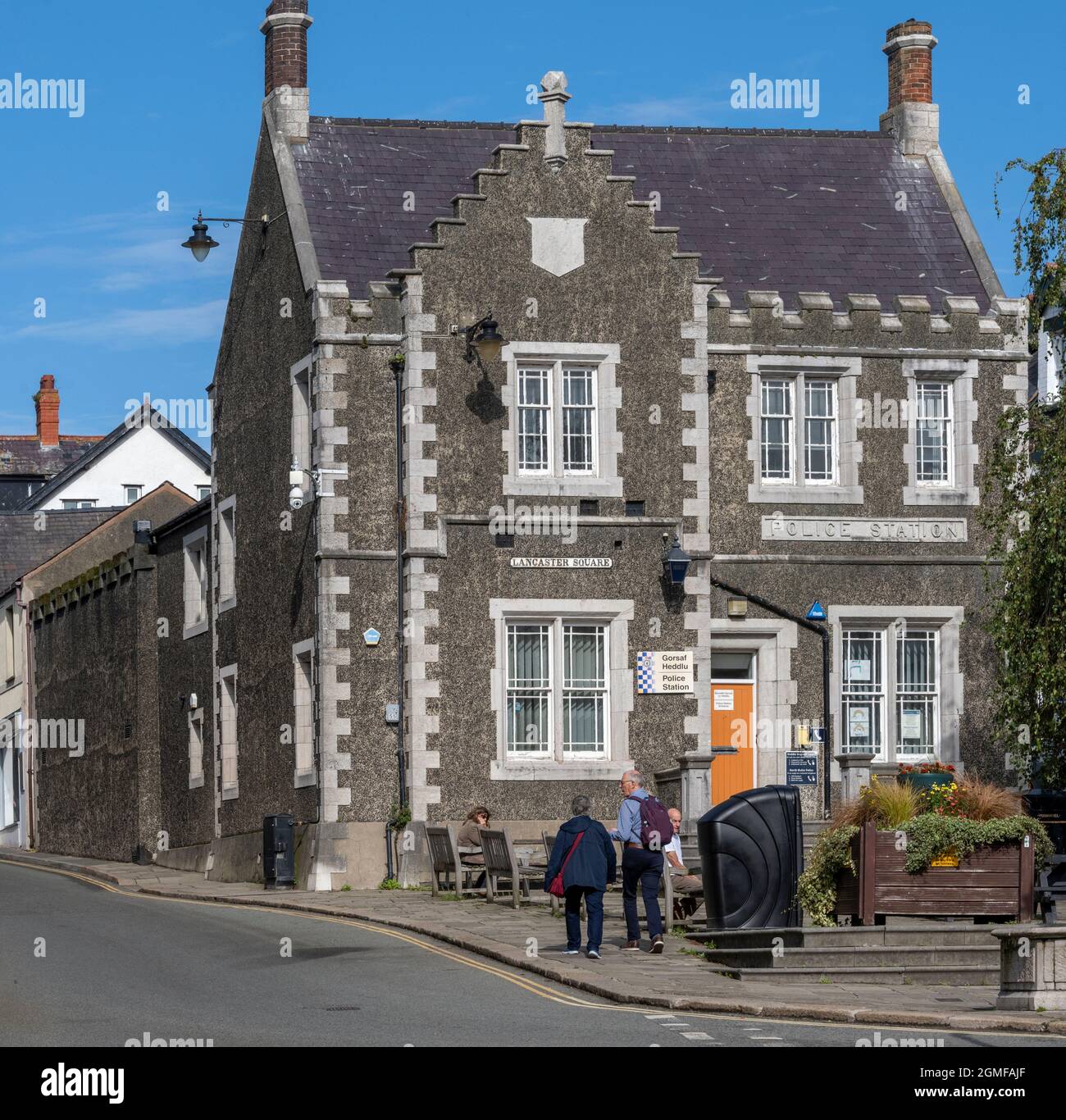 Stazione di polizia di Conwy, edificio classificato di grado II, Lancaster Square, Conwy, Galles del Nord, Galles, REGNO UNITO Foto Stock