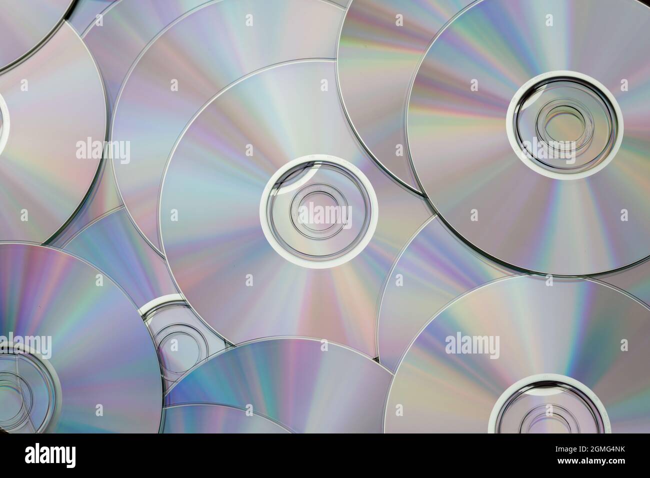 Pila di CD utilizzati per la memorizzazione di dati, audio e video Foto Stock