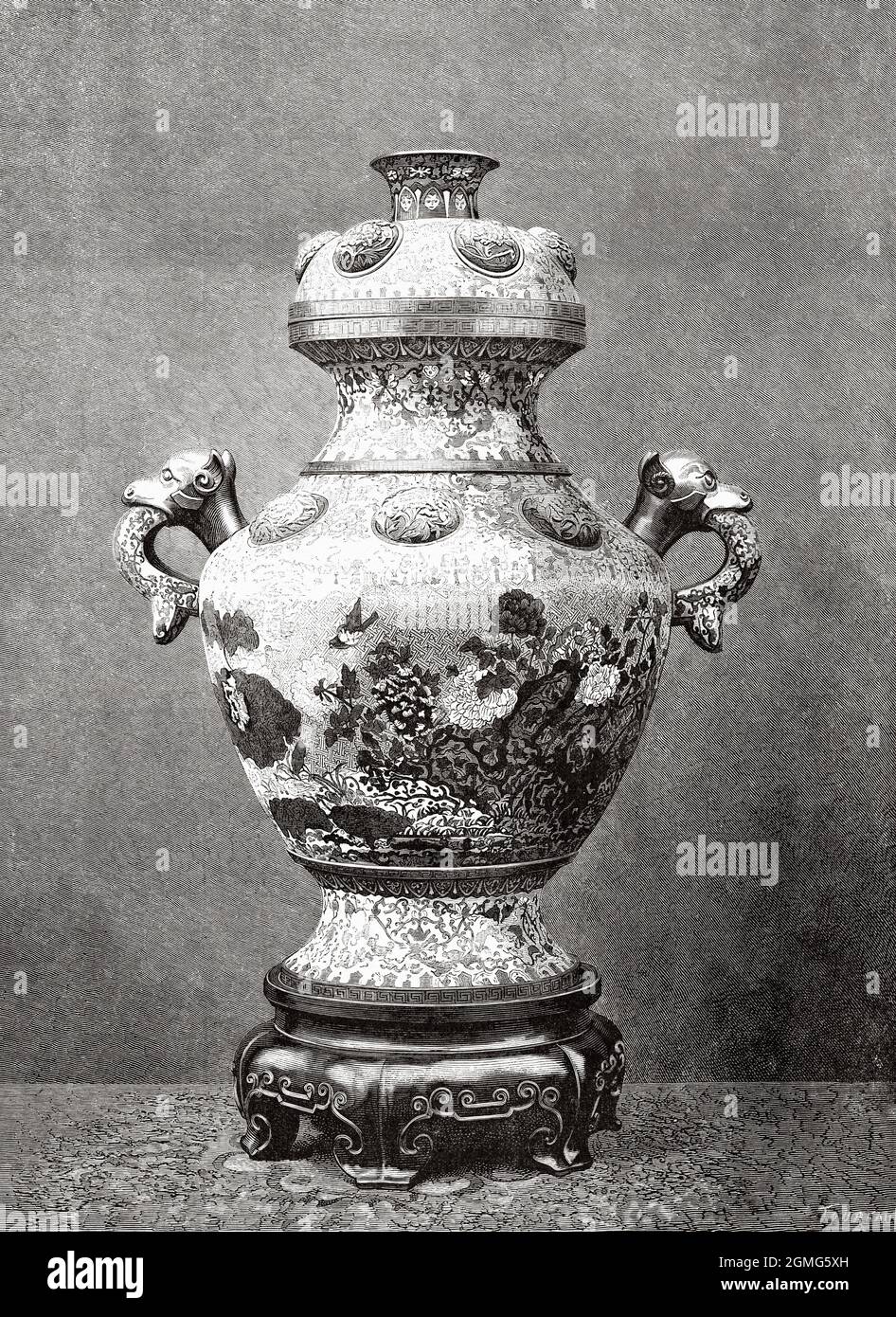 Vaso d'epoca cinese in bronzo smaltato. Antica illustrazione del 19 ° secolo inciso da la Ilustración Artística 1882 Foto Stock