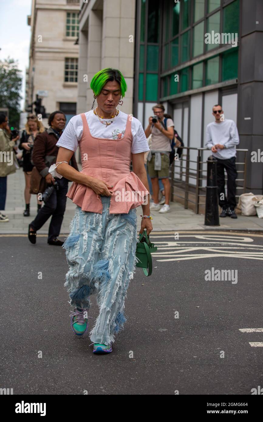 Londra, Regno Unito. 18 settembre 2021. Yu Masui partecipa alla London Fashion Week. (Foto di Pietro Recchia/SOPA Images/Sipa USA) Credit: Sipa USA/Alamy Live News Foto Stock