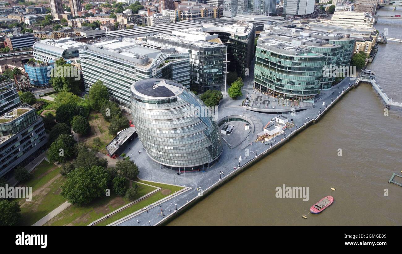 Southwark, sulla riva sud del Tamigi vicino Tower Bridge Aerial view Agosto 2021 Foto Stock