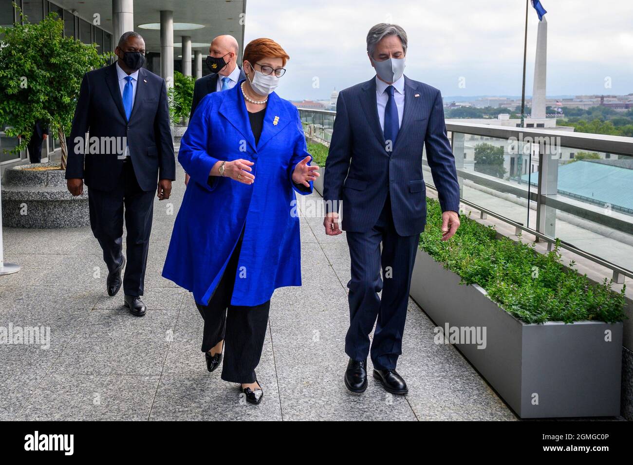 Il Segretario di Stato degli Stati Uniti Tony Blinken, a destra, cammina con il Ministro degli Esteri australiano Marise Payne al Dipartimento di Stato 16 settembre 2021 a Washington, DC. Da sinistra a destra ci sono: Il Segretario della Difesa degli Stati Uniti Lloyd Austin, il Ministro della Difesa australiano Peter Dutton, il Ministro degli Esteri australiano Marise Payne e il Segretario di Stato degli Stati Uniti Tony Blinken. Credito: SSgt. SGT. Jack Sanders/DOD/Alamy Live News Foto Stock