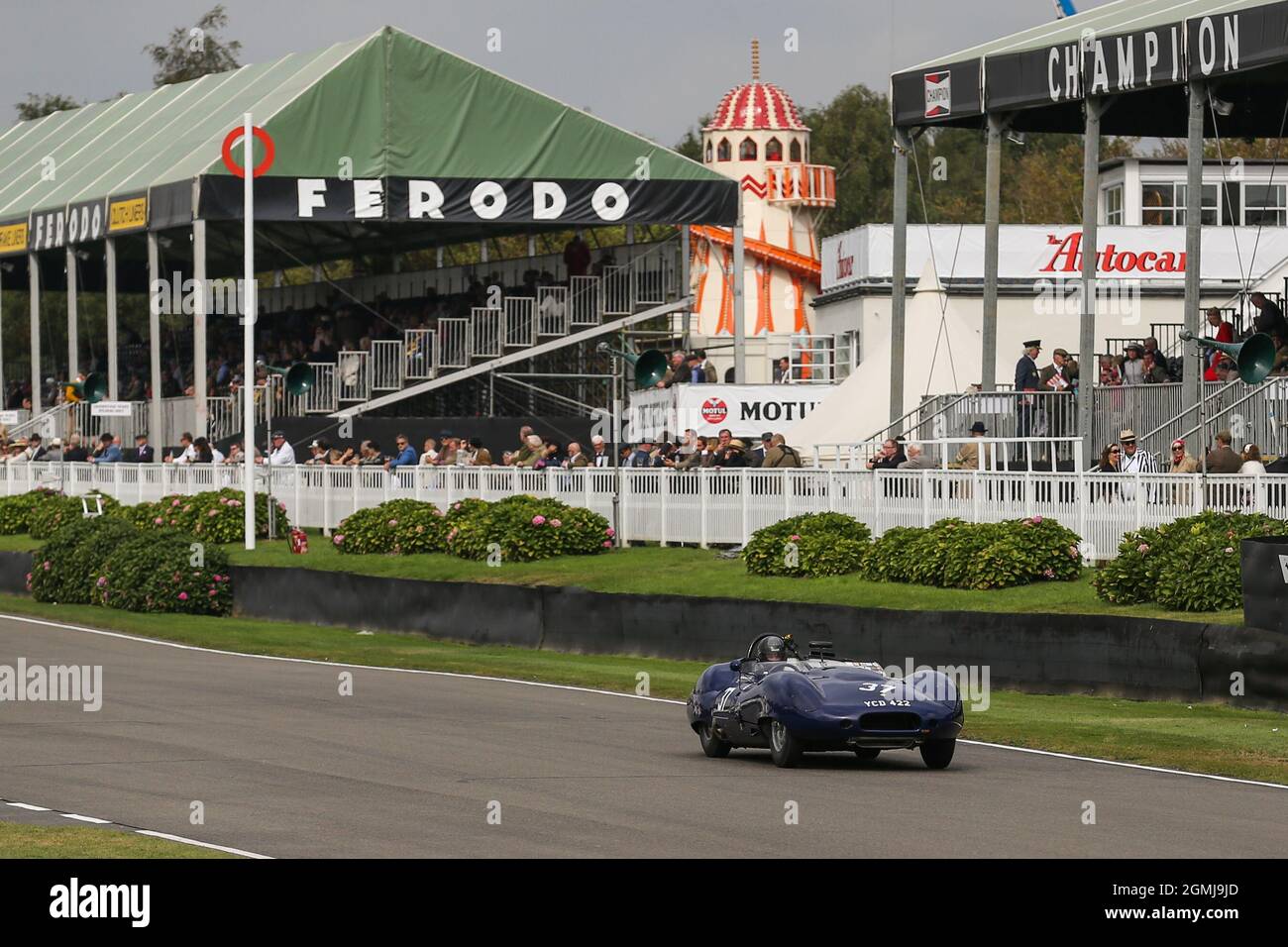 Goodwood Motor Circuit 17 settembre 2021. #37 Chris Milner, 1959 Lister-Chevrolet 'Costin', Sussex Trophy, durante il Goodwood Revival Goodwood, Chichester, Regno Unito Foto Stock