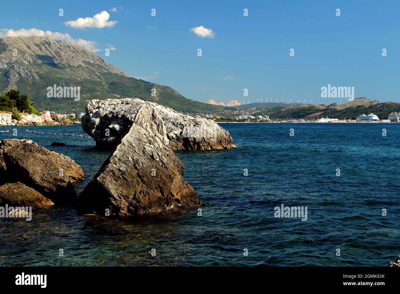 Mare Adriatico nel comune di Bar in Montenegro. Foto Stock