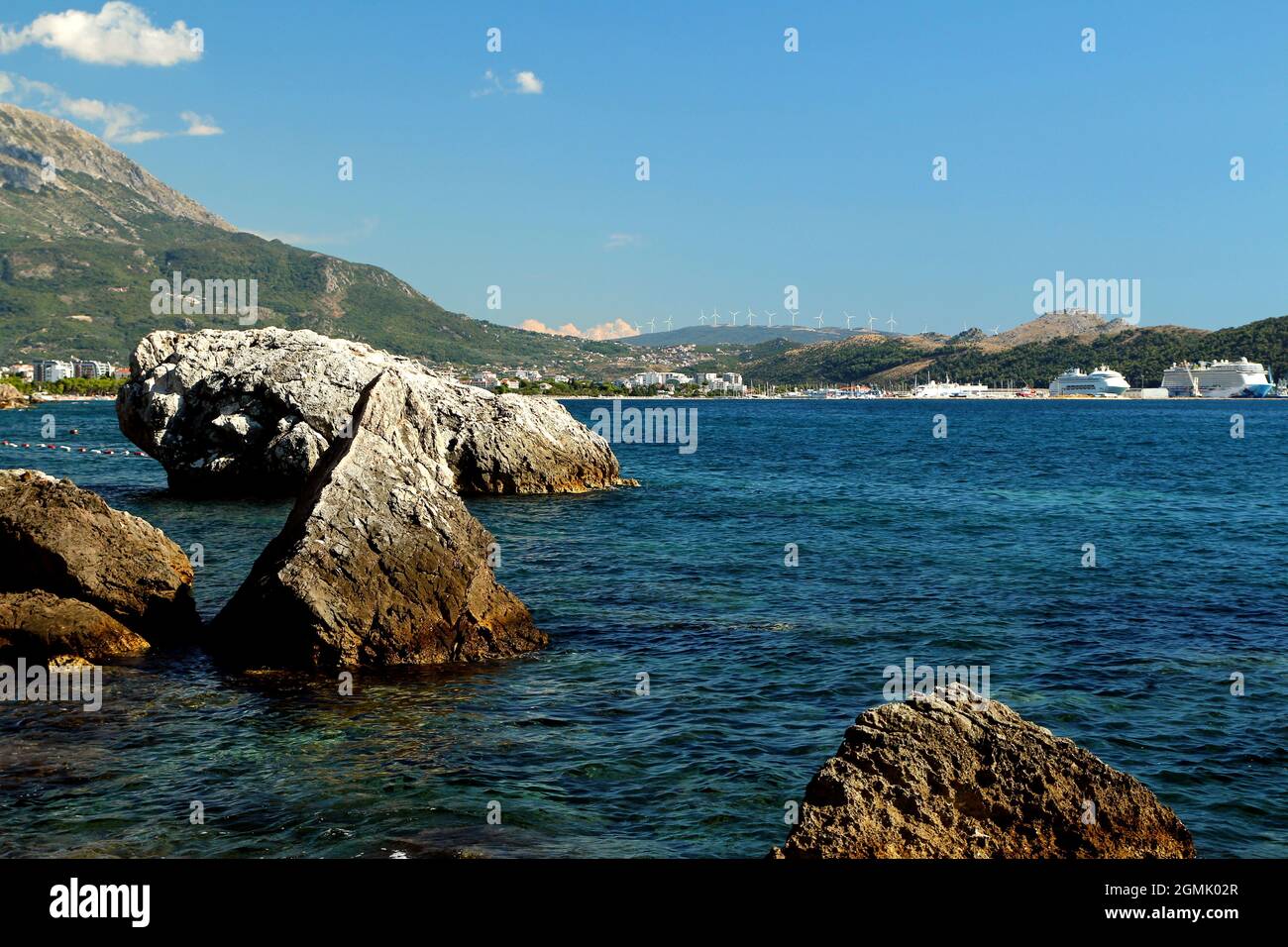 Mare Adriatico nel comune di Bar in Montenegro. Foto Stock