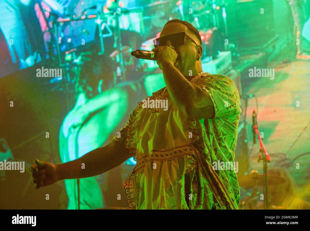 Il cantante del gruppo Tabaiba Reggae durante la sua esibizione al Rock and Books Festival tenutosi ad Agaete Foto Stock