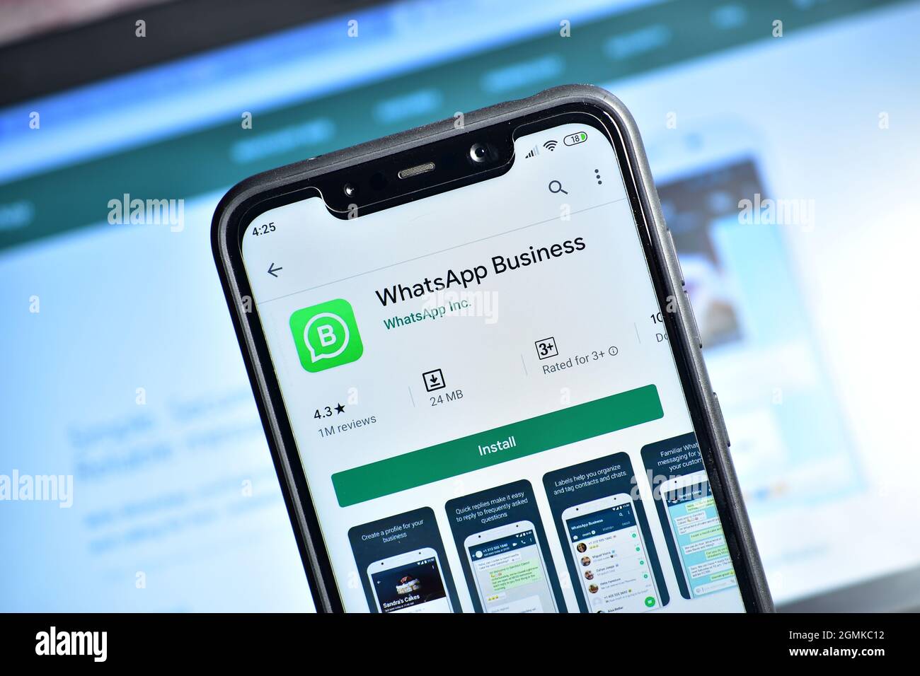 New Delhi, India - 10 febbraio 2020: Applicazione WhatsApp Business su smartphone Foto Stock