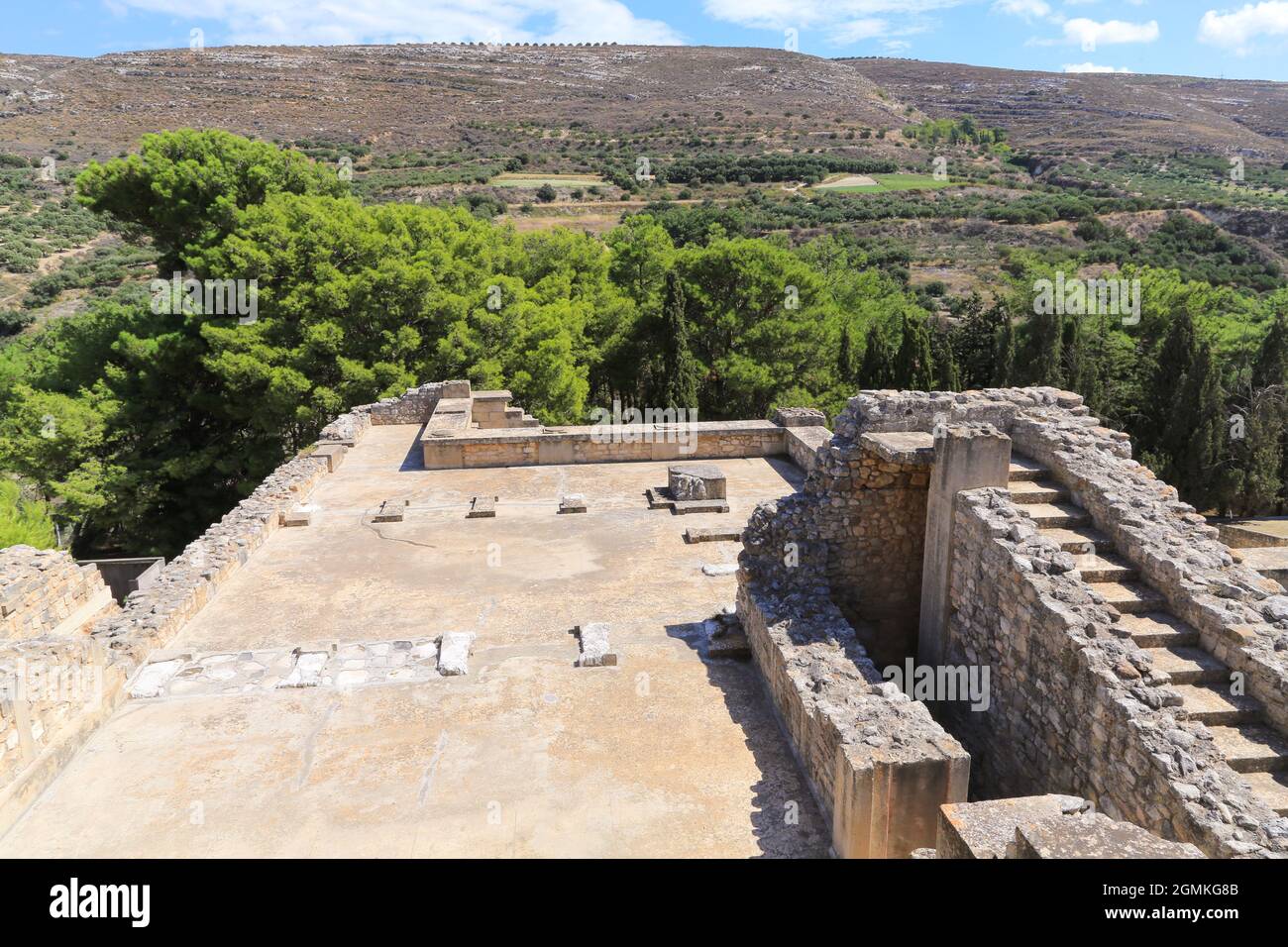 Palazzo Minoico di Cnosso sull'isola greca di Creta è un sito archeologico dell'età del bronzo a sud della città portuale di Heraklion. Foto Stock