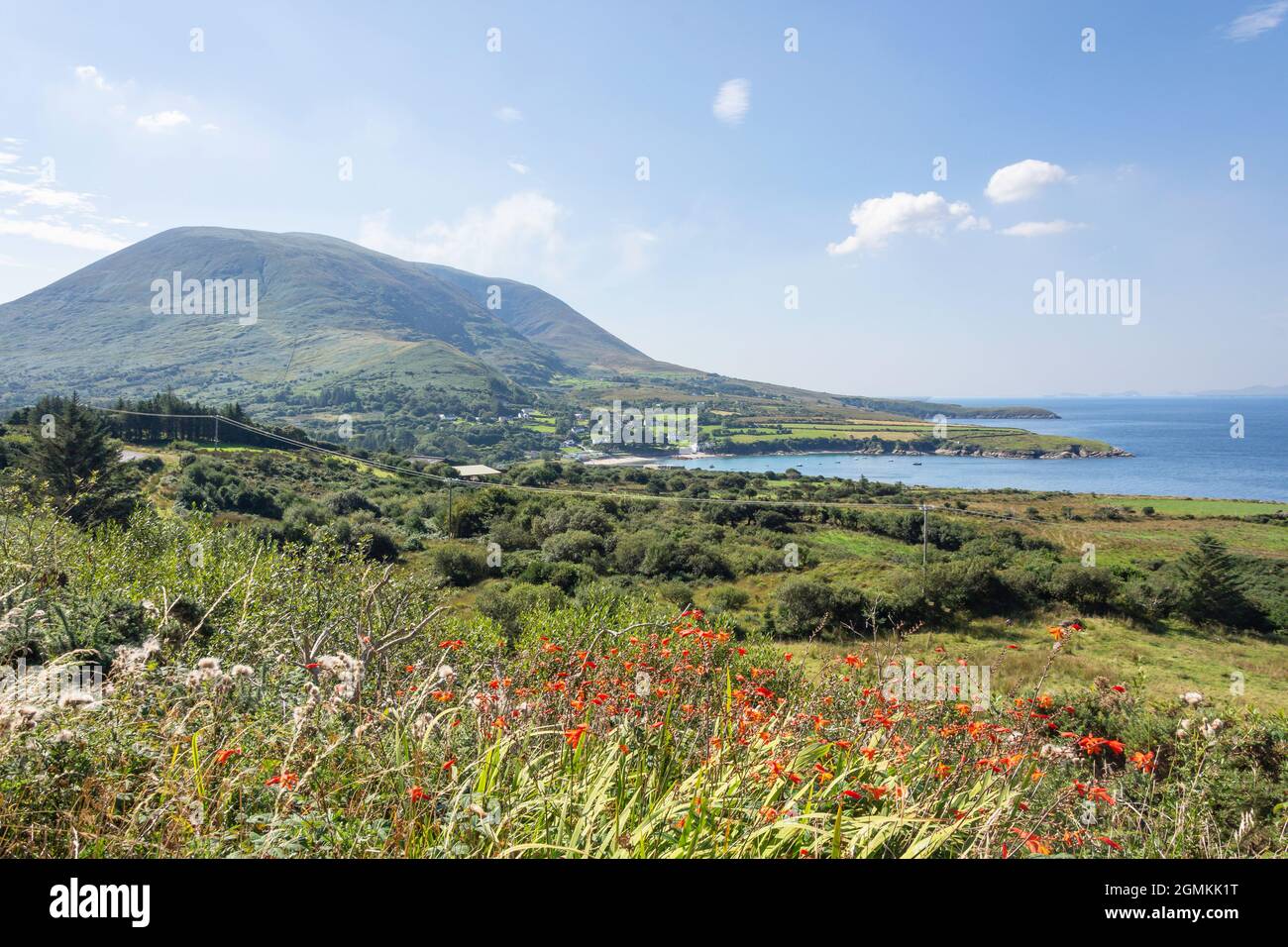 Paesaggio costiero, Penisola di Dingle (Corca Dhuibhne), Contea di Kerry, Repubblica d'Irlanda Foto Stock