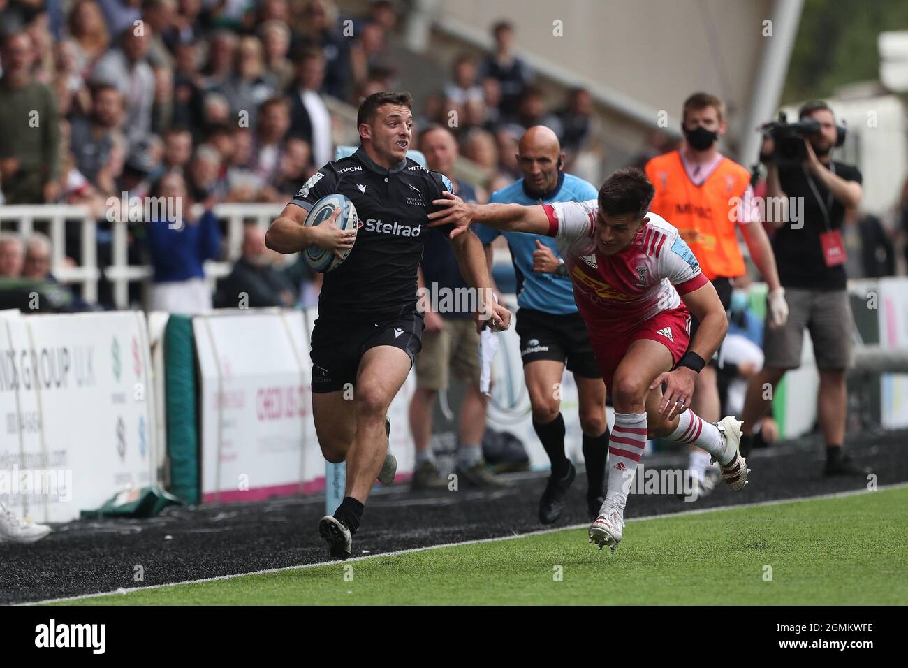 NEWCASTLE UPON TYNE, REGNO UNITO. 19 SETTEMBRE Adam Radwan di Newcastle Falcons durante la partita Gallagher Premiership tra Newcastle Falcons e Harlequins a Kingston Park, Newcastle domenica 19 settembre 2021. (Credit: Mark Fletcher | MI News) Credit: MI News & Sport /Alamy Live News Foto Stock