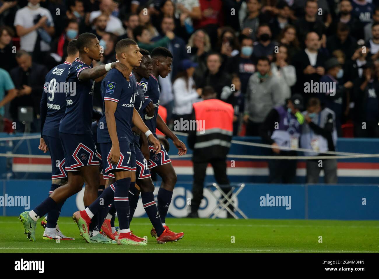 Parigi, Francia. 20 Settembre 2021. Joy of PSG team dopo aver ottenuto il secondo goal nel Campionato di calcio francese, Ligue 1 Uber mangia, tra Parigi Saint Germain e Lione al Parc des Princes - Parigi France.Paris SG ha vinto 2:1 (Credit Image: © Pierre Stevenin/ZUMA Press Wire) Foto Stock