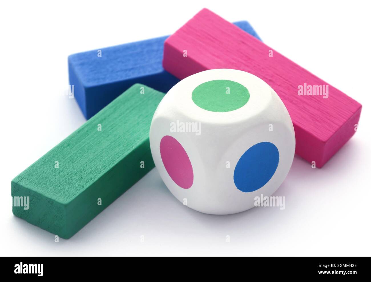 Blocchi di legno colorati come un gioco per bambini Foto Stock