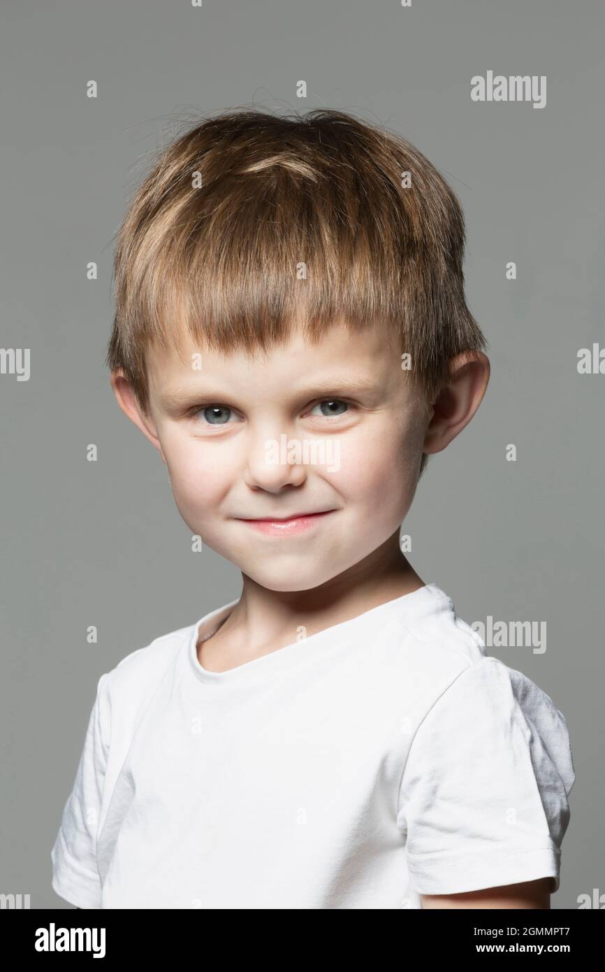 Ritratto di ragazzo sorridente Foto Stock
