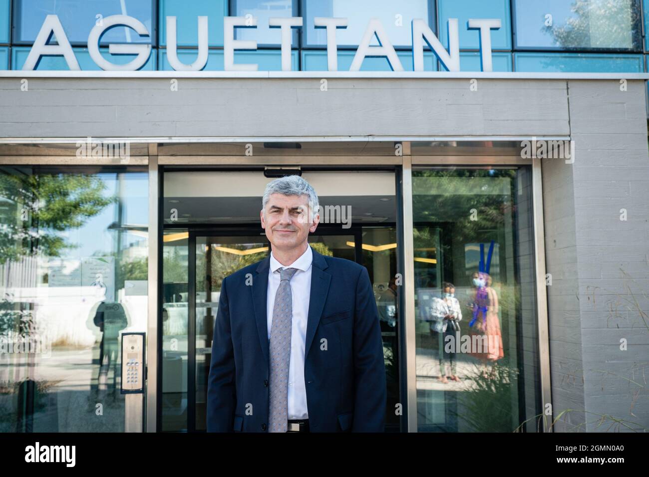 Lione (Francia), 17 settembre 2021. Éric Rougemond, presidente di Aguettant, di fronte all'ingresso della società. Foto Stock