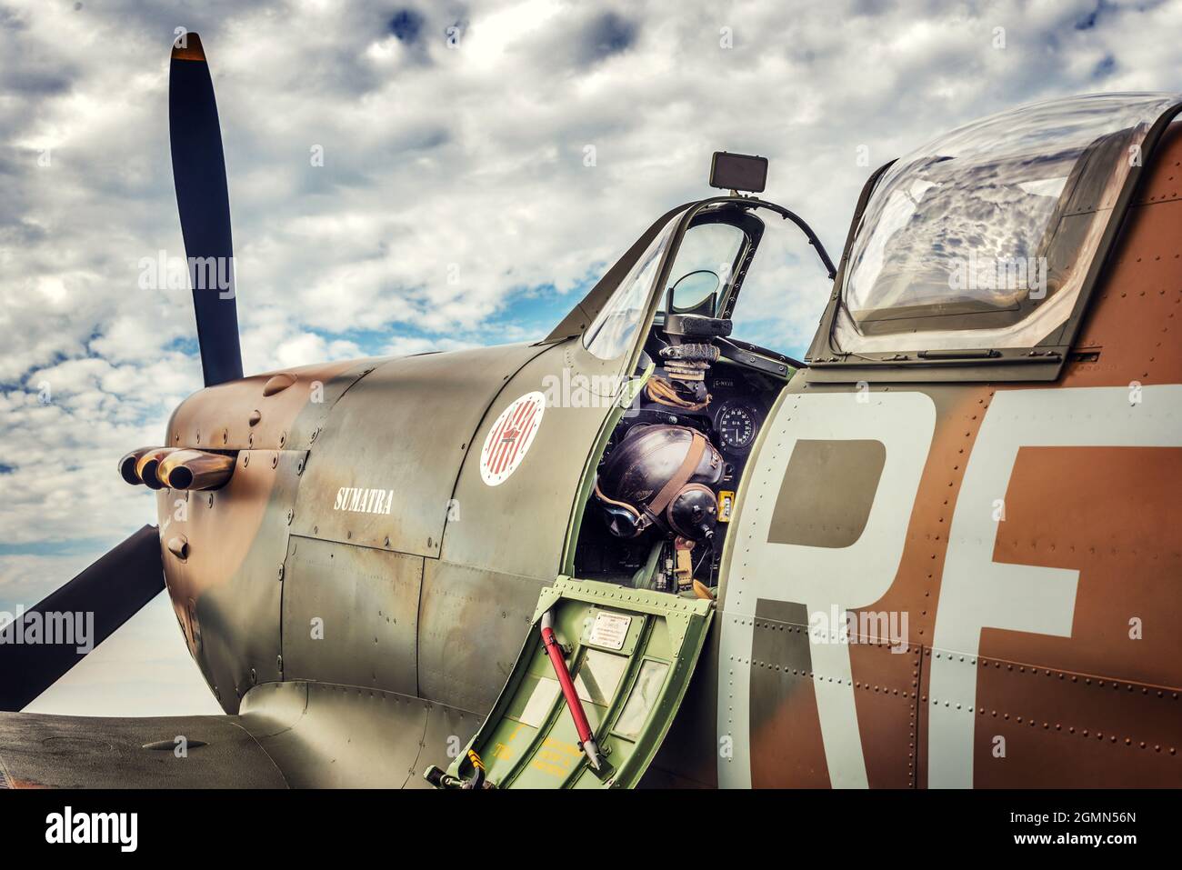 Polish Heritage Flight Spitfire MkVb BM957 G-MKVB a Newtownards, Irlanda del Nord per cmmemorate i piloti polacchi della RAF che servivano nel Nord i Foto Stock