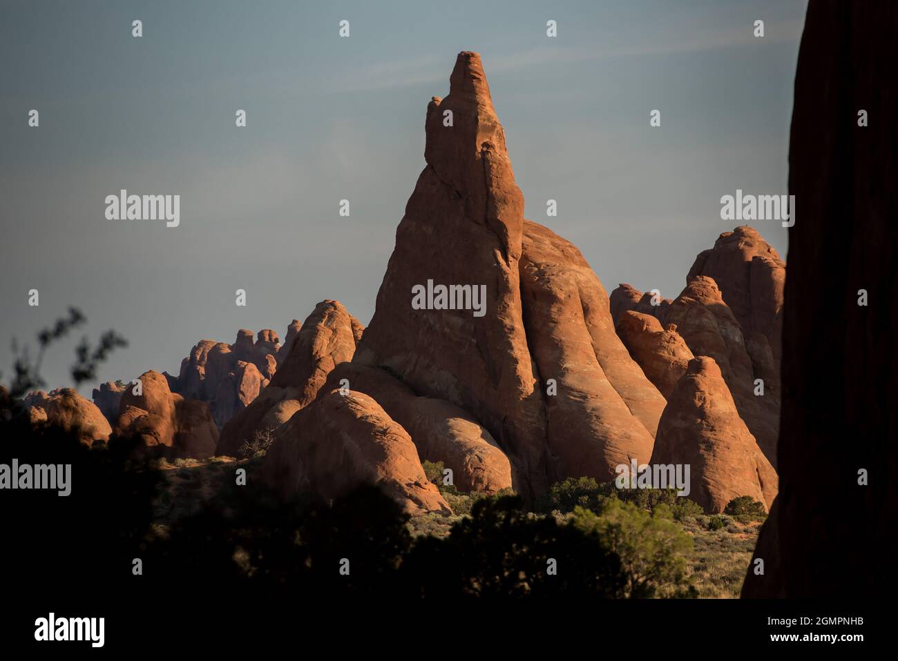 Utah Arches National Park formazioni triangolari al tramonto Foto Stock