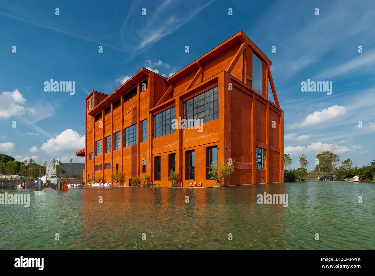 Ex Cokesfabriek o Gasfactory a Maastricht parte del patrimonio industriale è stato recentemente ristrutturato e ora in uso dal designer valentin Loellman Foto Stock