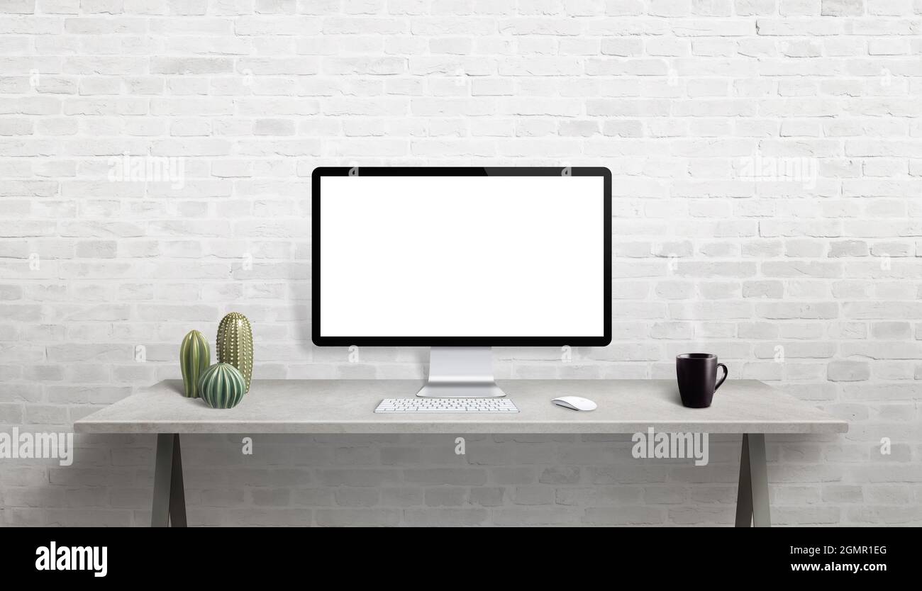 Computer con display sulla scrivania. Display vuoto per promozione testo Foto Stock