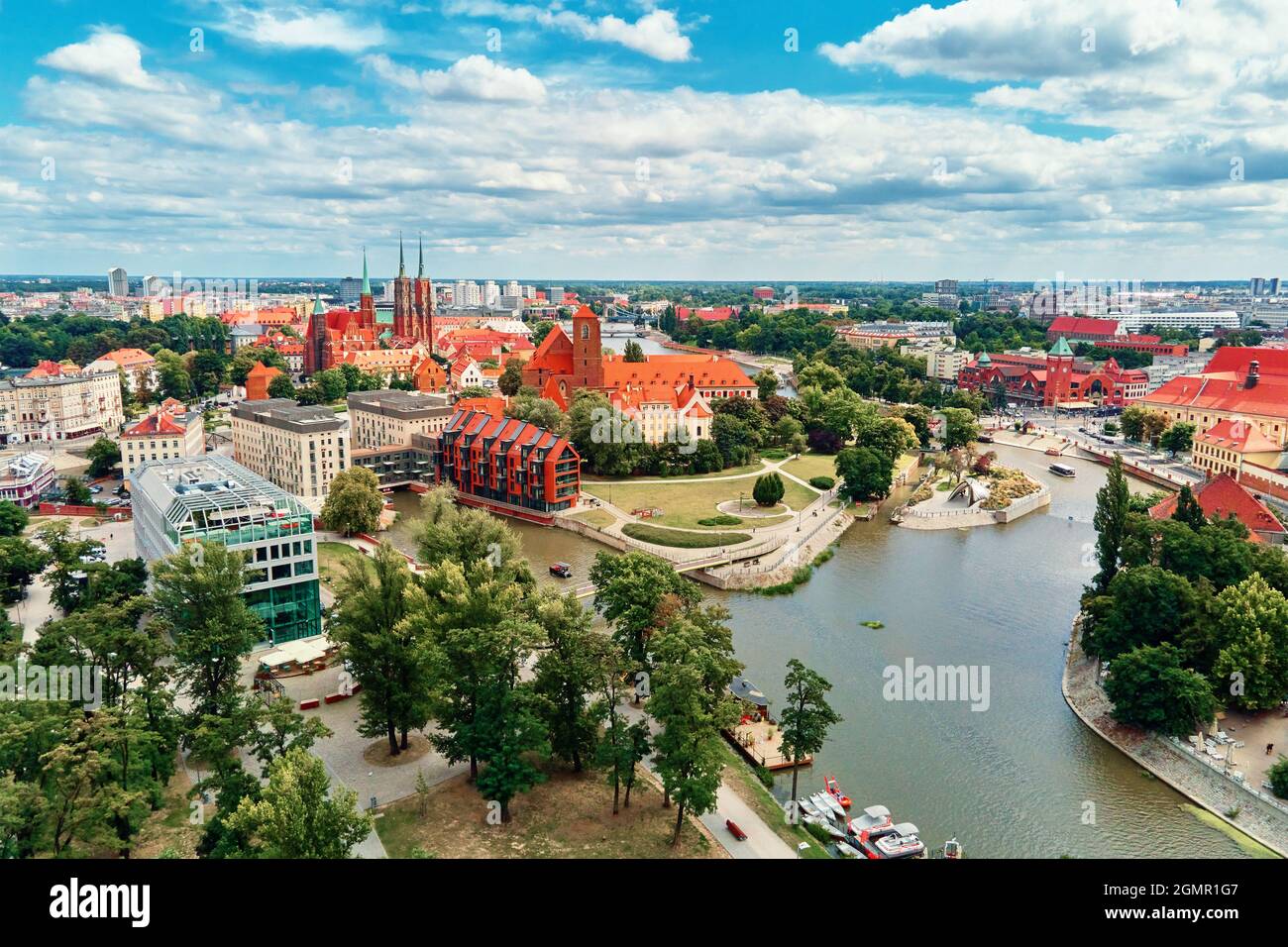 Panorama della città di Breslavia con tetti colorati. Via di Breslavia, vista aerea Foto Stock