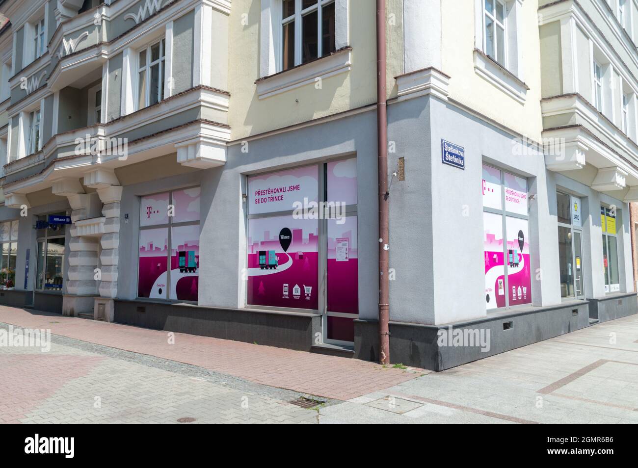 Cesky Tesin, Repubblica Ceca - 5 giugno 2021: T-Mobile store. T-Mobile è il marchio utilizzato dalle filiali di telefonia mobile della te tedesca Foto Stock