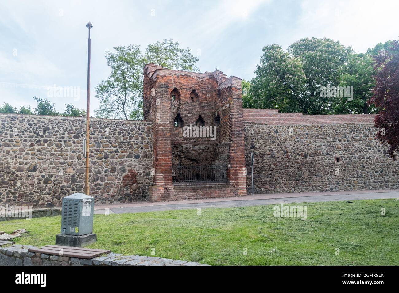 Gorzow Wielkopolski, Polonia - 1 giugno 2021: Muro di difesa storico. Foto Stock