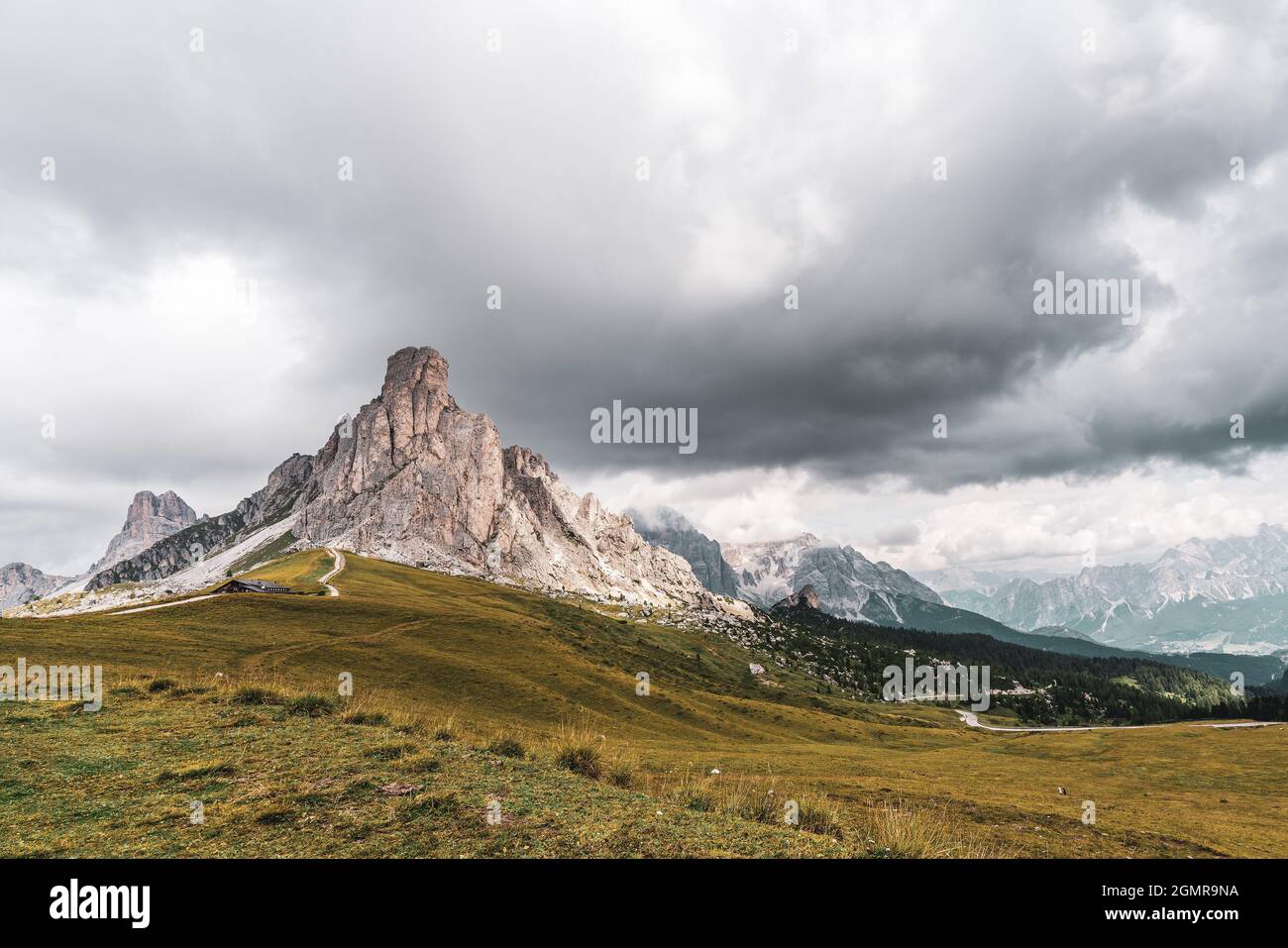 Vista panoramica sul monte Nuvolau nelle Dolomiti. Foto Stock